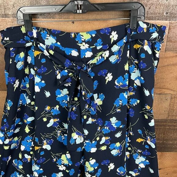 Halogen Crop Pants Wide Leg Black Blue White Floral Elastic Waist Belt 1X - Picture 12 of 14